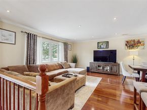 110 Roeckel Avenue, Valley Stream NY 11580