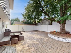 110 Roeckel Avenue, Valley Stream NY 11580