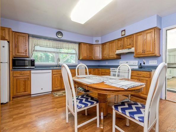 27 Hayward Avenue, Miller Place NY 11764
