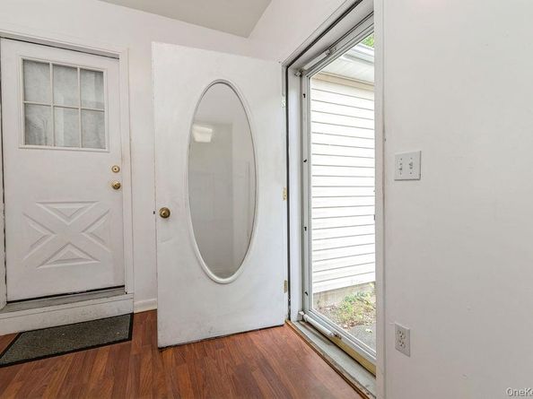 27 Hayward Avenue, Miller Place NY 11764