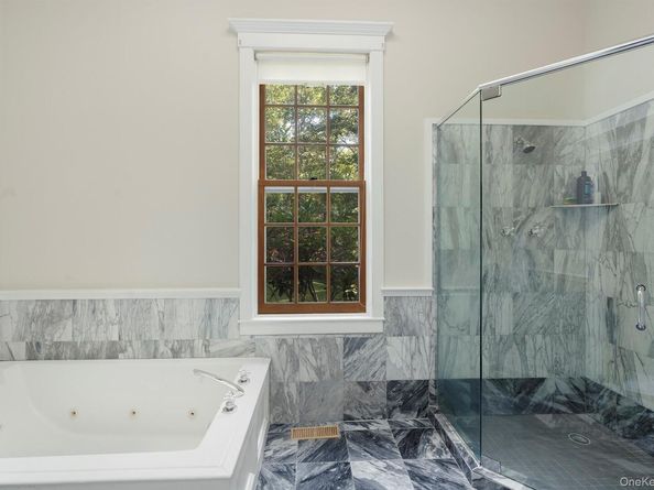 2 Old Hollow Lane, East Hampton NY 11937
