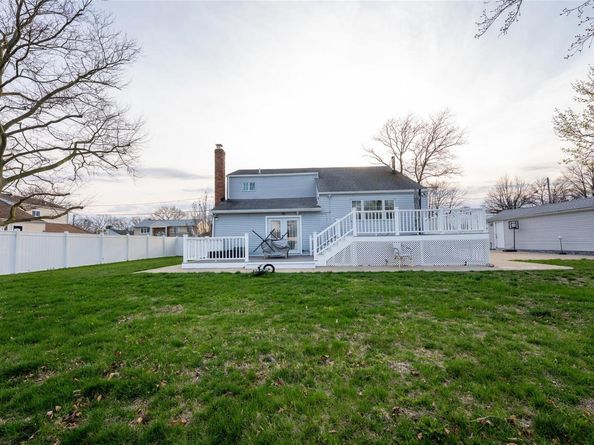 7 Bark Avenue, Central Islip NY 11722