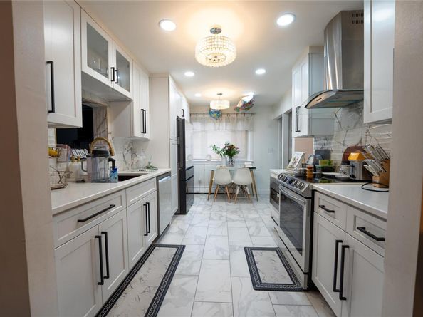 7 Bark Avenue, Central Islip NY 11722