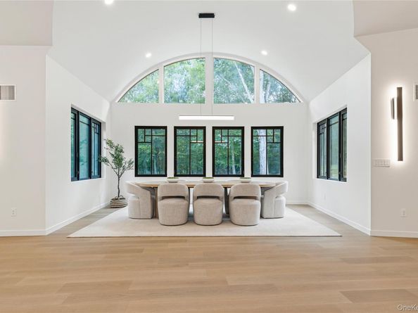 16 Col Sheldon Lane, Pound Ridge NY 10576