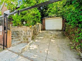 452 Howe Ave, Bronx NY 10473