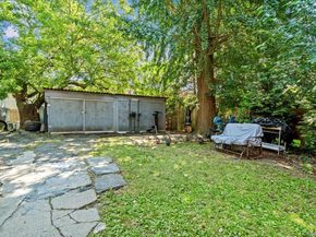 452 Howe Ave, Bronx NY 10473