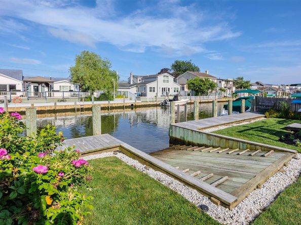 253 West Drive, Copiague NY 11726