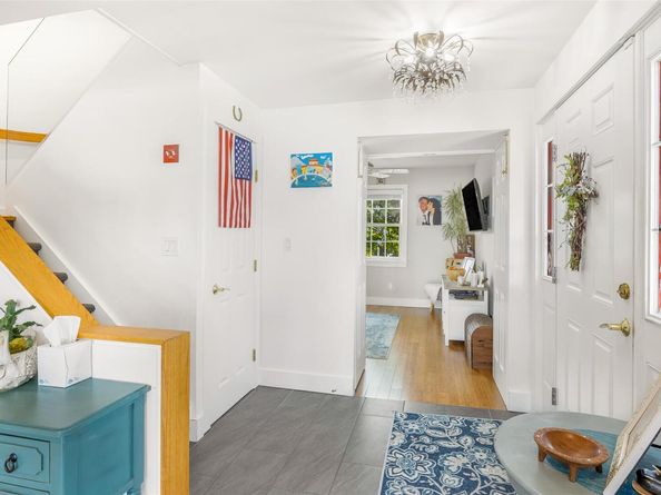 253 West Drive, Copiague NY 11726