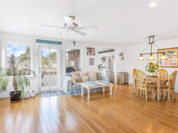 253 West Drive, Copiague NY 11726