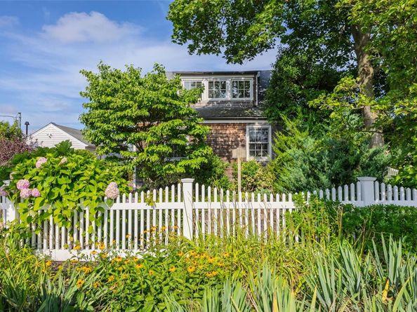 253 West Drive, Copiague NY 11726