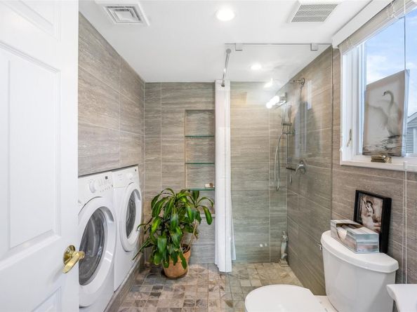 253 West Drive, Copiague NY 11726