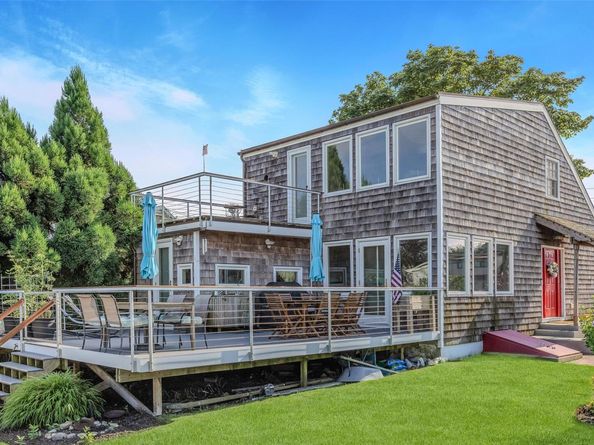 253 West Drive, Copiague NY 11726