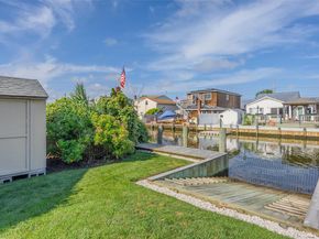 253 West Drive, Copiague NY 11726