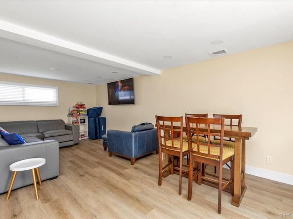 3075 Whaleneck Drive, Merrick NY 11566