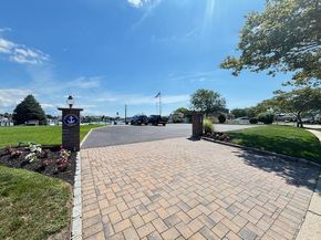 Undisclosed Address #892814, Copiague NY 11726