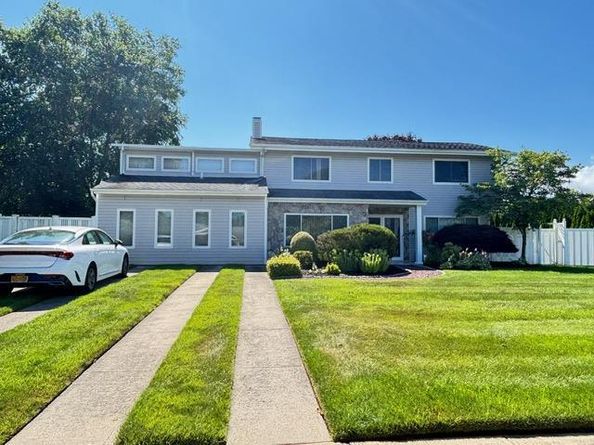 Undisclosed Address #892814, Copiague NY 11726
