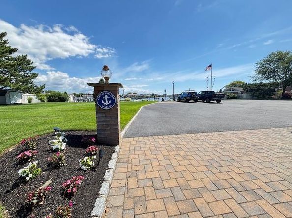 Undisclosed Address #892814, Copiague NY 11726