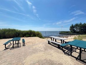 Undisclosed Address #892814, Copiague NY 11726