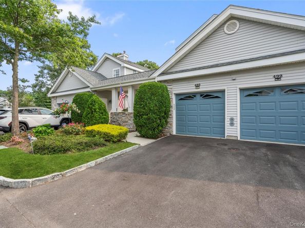 493 Woodscreek Court, Moriches NY 11955