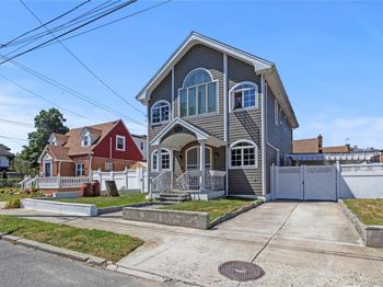 1011 Bay 24th Street