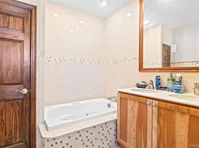 1011 Bay 24th Street, Far Rockaway NY 11691