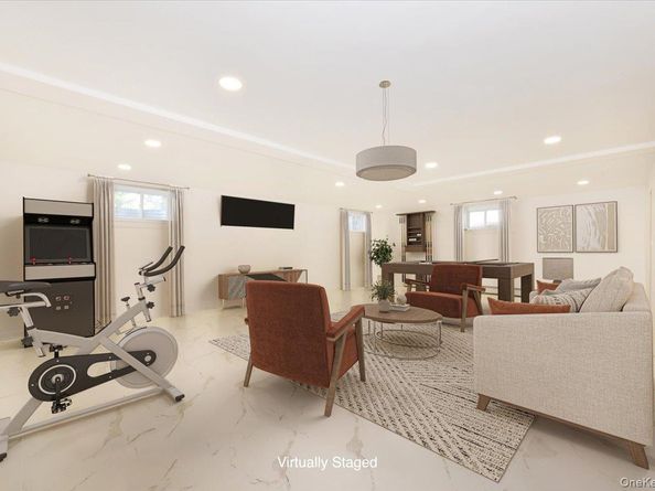 147 Norman Street, New Hyde Park NY 11040