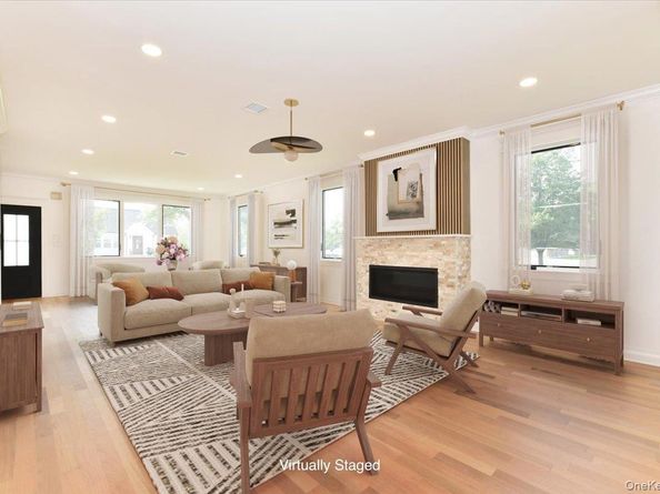 147 Norman Street, New Hyde Park NY 11040