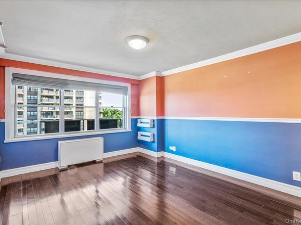 17-85 215th Street 5F, Bayside NY 11360