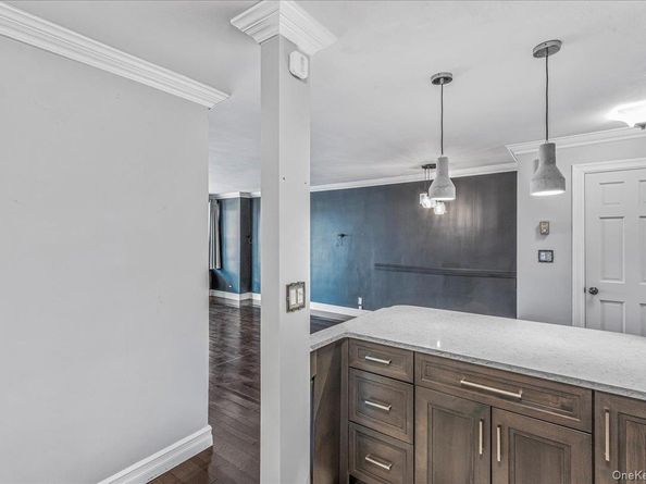 17-85 215th Street 5F, Bayside NY 11360