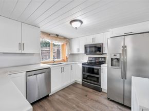 1044 Woodcrest Avenue, Riverhead NY 11901