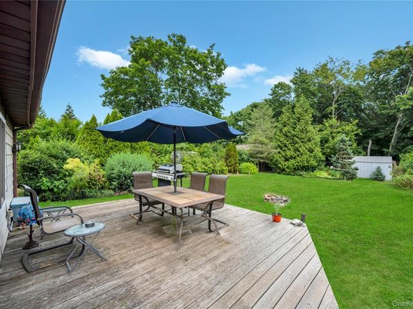 1044 Woodcrest Avenue, Riverhead NY 11901