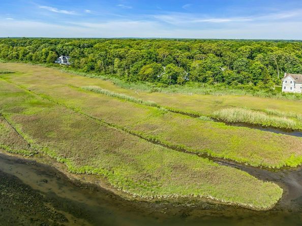 56 S Country Road, Westhampton NY 11977