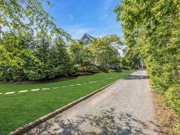 56 S Country Road, Westhampton NY 11977