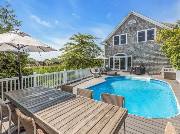 56 S Country Road, Westhampton NY 11977