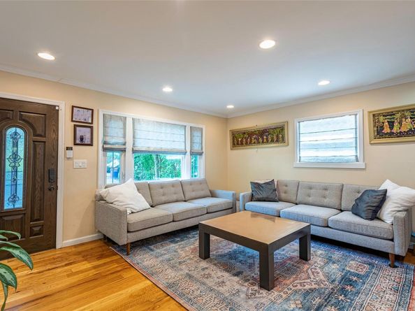 92 Manor Drive, Great Neck NY 11020