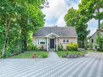 92 Manor Drive
