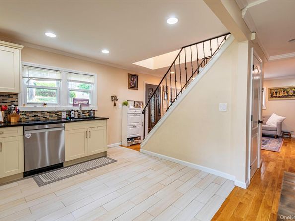 92 Manor Drive, Great Neck NY 11020
