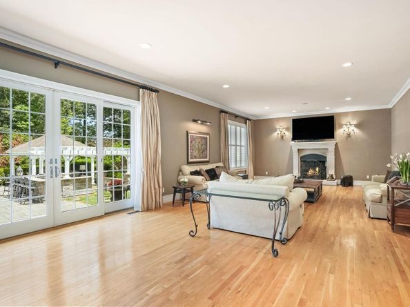 4 Hageman Court, Katonah NY 10536