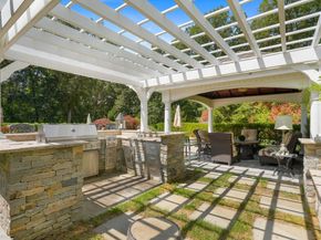 4 Hageman Court, Katonah NY 10536