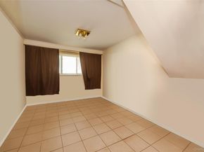 285 W Waukena Avenue, Oceanside NY 11572