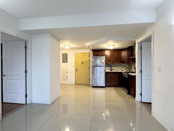 7166 Parsons Boulevard 6E, Fresh Meadows NY 11365