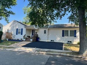 301 Laurel Court, Northport NY 11768