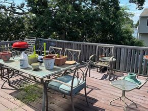 68 Knoll Street, Lindenhurst NY 11757