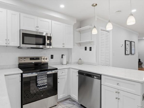 9322 207th Street, Queens Village NY 11428