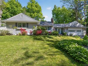 247 Buckram Road, Locust Valley NY 11560