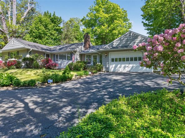 247 Buckram Road, Locust Valley NY 11560