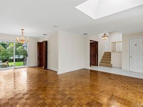 39 Morris Drive, Syosset NY 11791