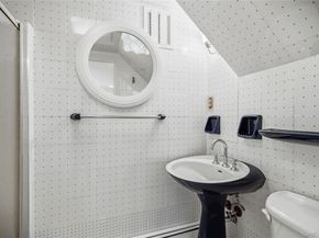 39 Morris Drive, Syosset NY 11791