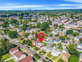 236 Jackson Avenue, Mineola NY 11501