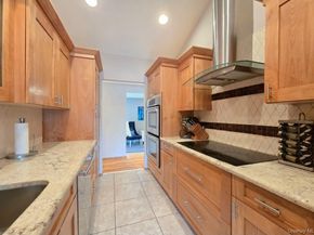 32 Plaza Lane, Selden NY 11784